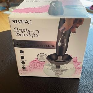 Magic spin make up brush cleaner